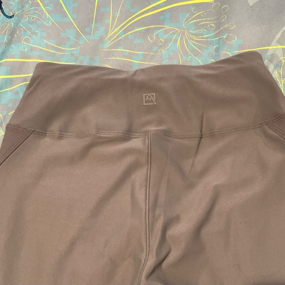 NWOT Avalanche Leggings - Picture 5 of 5